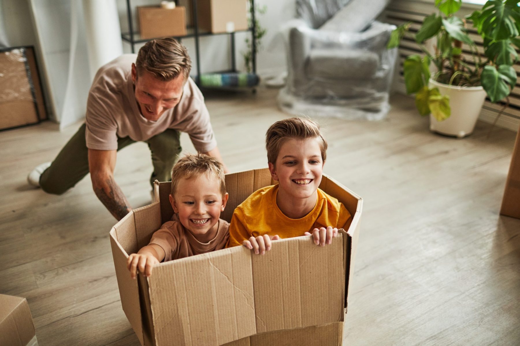 Can I Move Out of State With My Child After an Illinois Divorce?